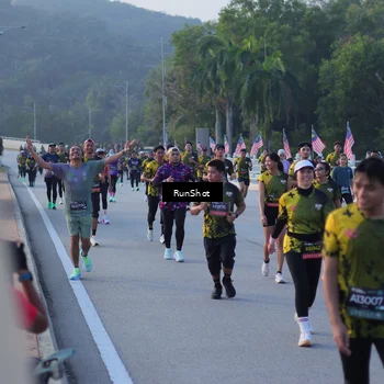 Runner Photo 7112083
