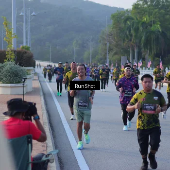 Runner Photo 7112101