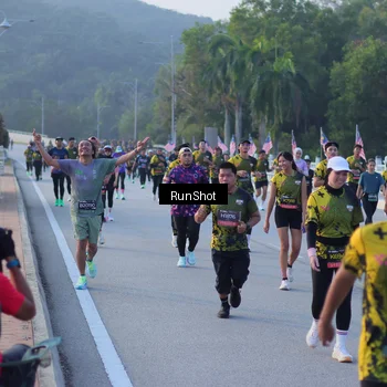 Runner Photo 7112104