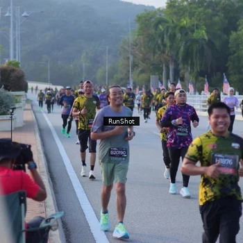 Runner Photo 7112112