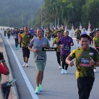 Runner Photo 7112114