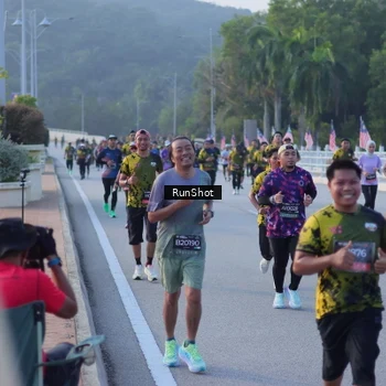 Runner Photo 7112118