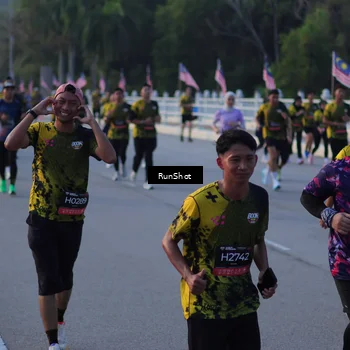 Runner Photo 7112160