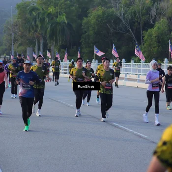 Runner Photo 7112165