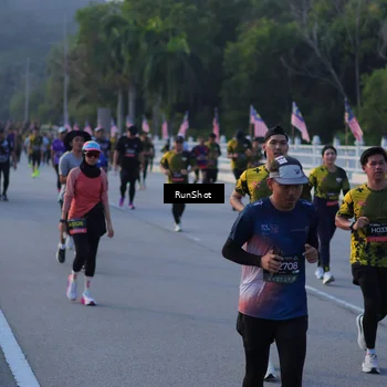 Runner Photo 7112200
