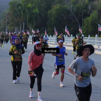 Runner Photo 7112233
