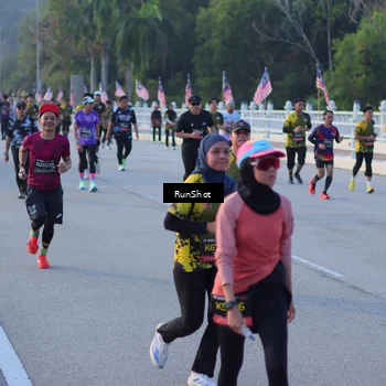 Runner Photo 7112248
