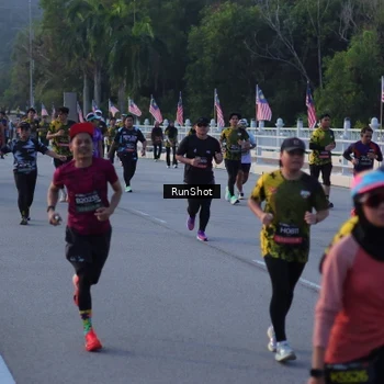 Runner Photo 7112260