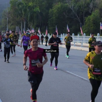 Runner Photo 7112266