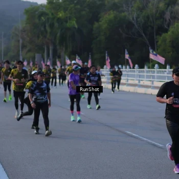 Runner Photo 7112298