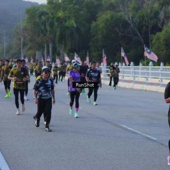 Runner Photo 7112303