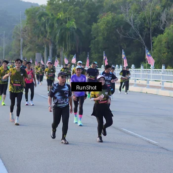 Runner Photo 7112312