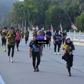 Runner Photo 7112324