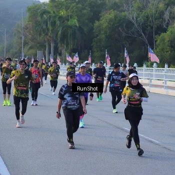 Runner Photo 7112335