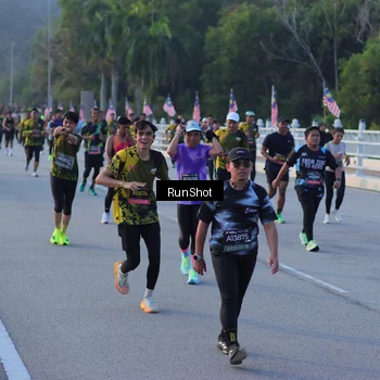 Runner Photo 7112340