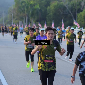 Runner Photo 7112367