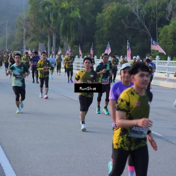 Runner Photo 7112381