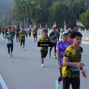 Runner Photo 7112384