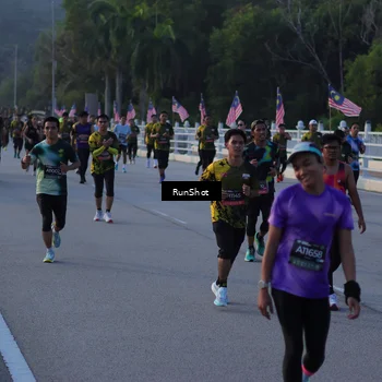 Runner Photo 7112387