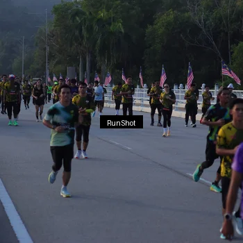 Runner Photo 7112396