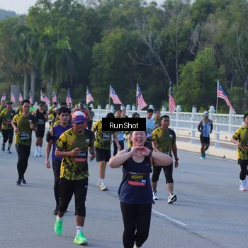 Runner Photo 7112476