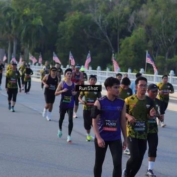 Runner Photo 7112503