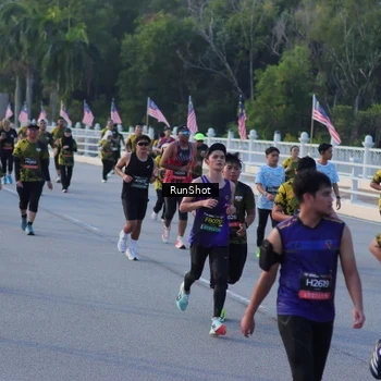 Runner Photo 7112508