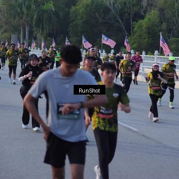 Runner Photo 7112541