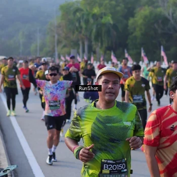 Runner Photo 7114312