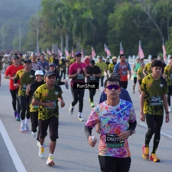 Runner Photo 7114317