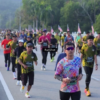 Runner Photo 7114318