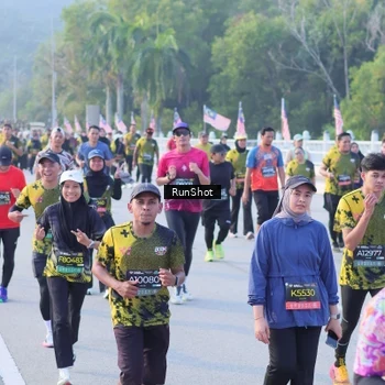 Runner Photo 7114320