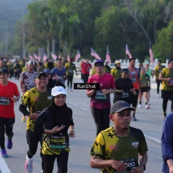 Runner Photo 7114329