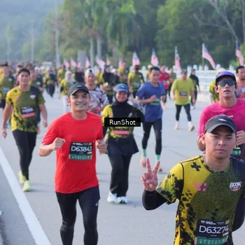 Runner Photo 7114342