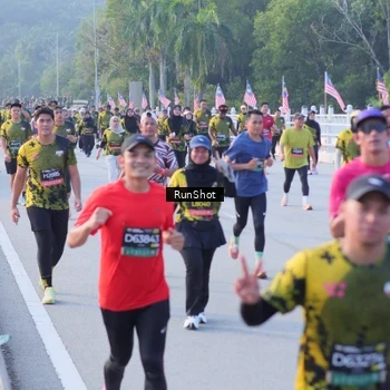 Runner Photo 7114343