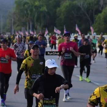 Runner Photo 7114345