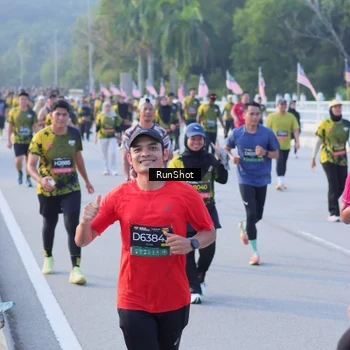 Runner Photo 7114354