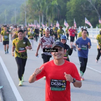 Runner Photo 7114356