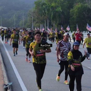 Runner Photo 7114363