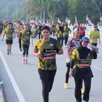 Runner Photo 7114368