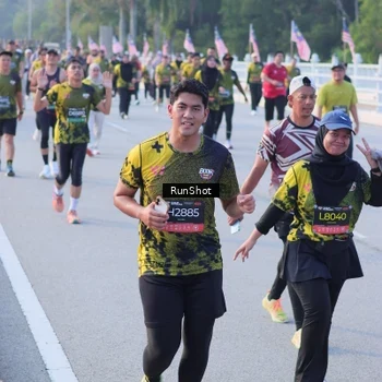 Runner Photo 7114372