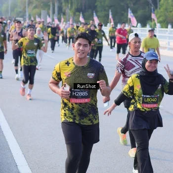 Runner Photo 7114375