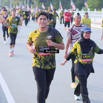 Runner Photo 7114376