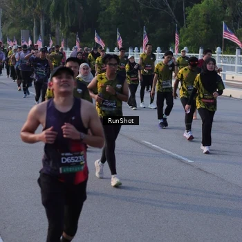 Runner Photo 7114412