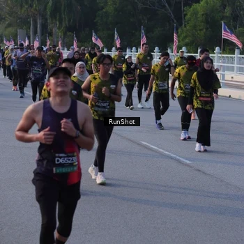 Runner Photo 7114417