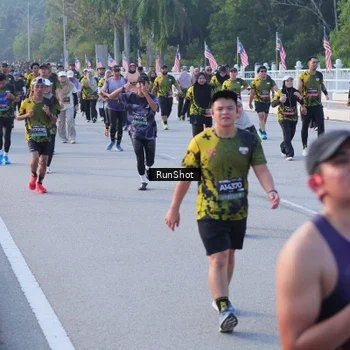 Runner Photo 7114420