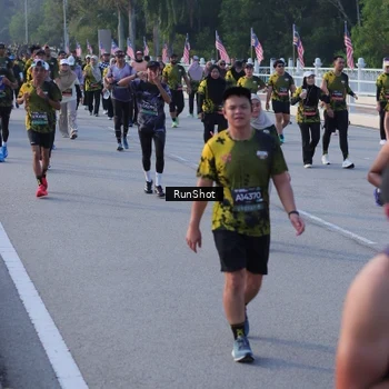 Runner Photo 7114423