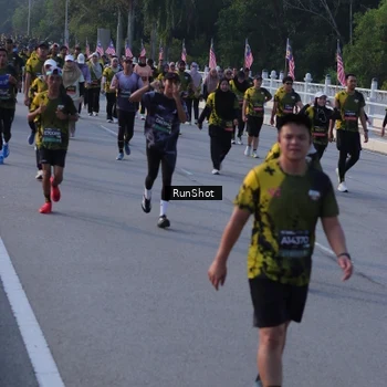 Runner Photo 7114428