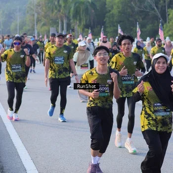 Runner Photo 7114431
