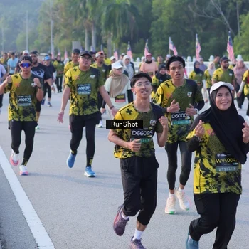 Runner Photo 7114432